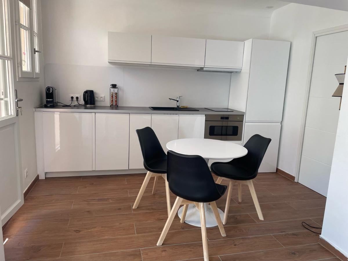 Saint-Tropez Centre - Grand Studio Avec Terrasse Екстер'єр фото