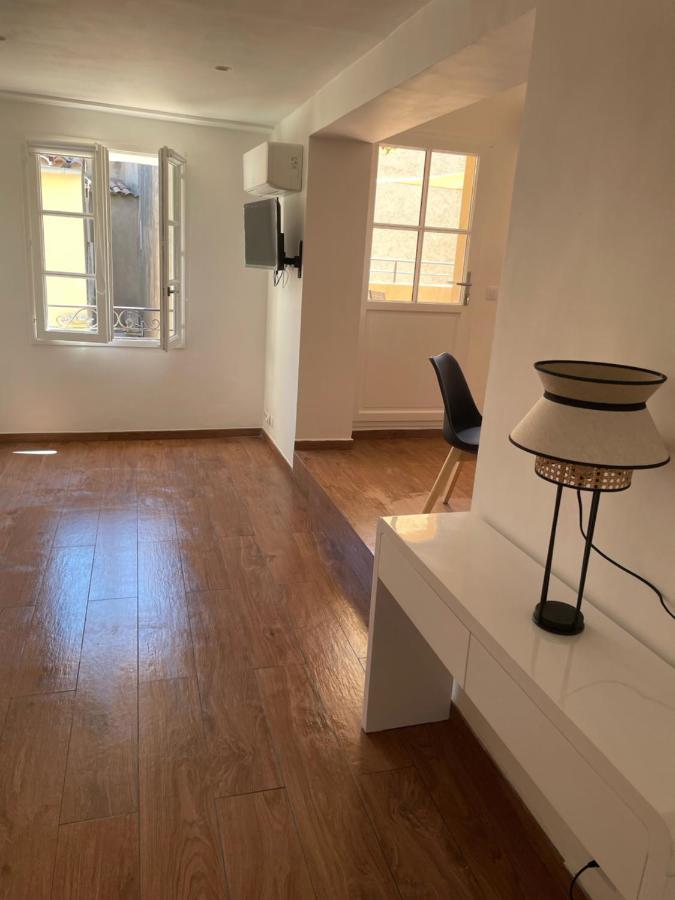 Saint-Tropez Centre - Grand Studio Avec Terrasse Екстер'єр фото